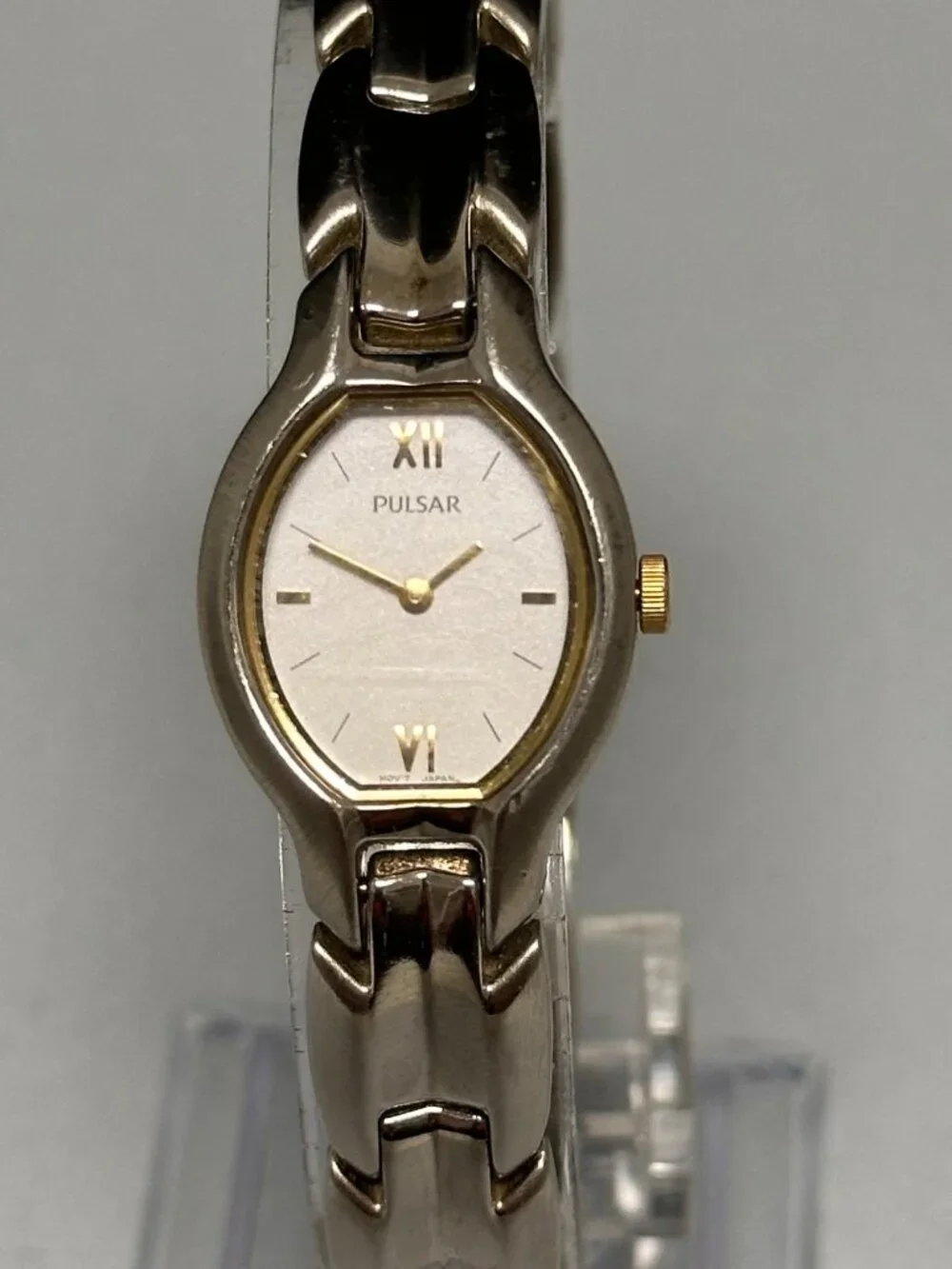 Pulsar Watch Women Silver Tone Oval Dial 20MM V400-X159 New Battery 7.5